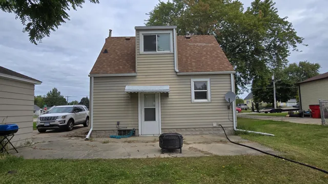 $120,000 | 2002 3rd Avenue Northeast, Austin, MN 55912