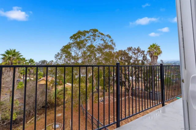 $2,795,000 | 490 Lado De Loma Drive, Unit 14, Vista, CA 92083