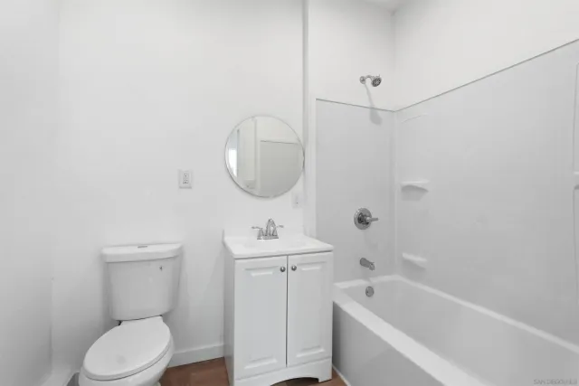 $2,795,000 | 490 Lado De Loma Drive, Unit 14, Vista, CA 92083