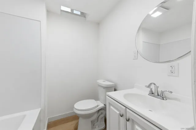 $2,795,000 | 490 Lado De Loma Drive, Unit 14, Vista, CA 92083