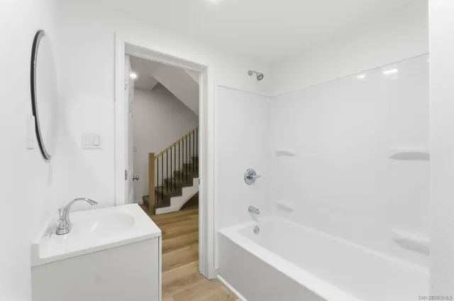 $2,795,000 | 490 Lado De Loma Drive, Unit 14, Vista, CA 92083