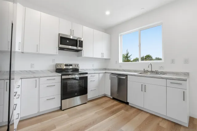 $2,795,000 | 490 Lado De Loma Drive, Unit 14, Vista, CA 92083