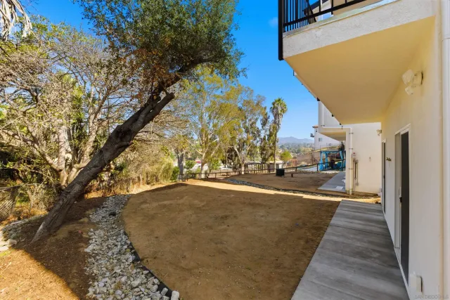 $2,795,000 | 490 Lado De Loma Drive, Unit 14, Vista, CA 92083