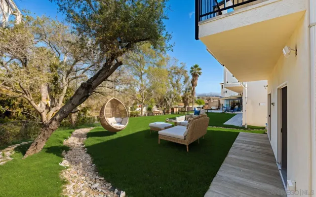 $2,795,000 | 490 Lado De Loma Drive, Unit 14, Vista, CA 92083