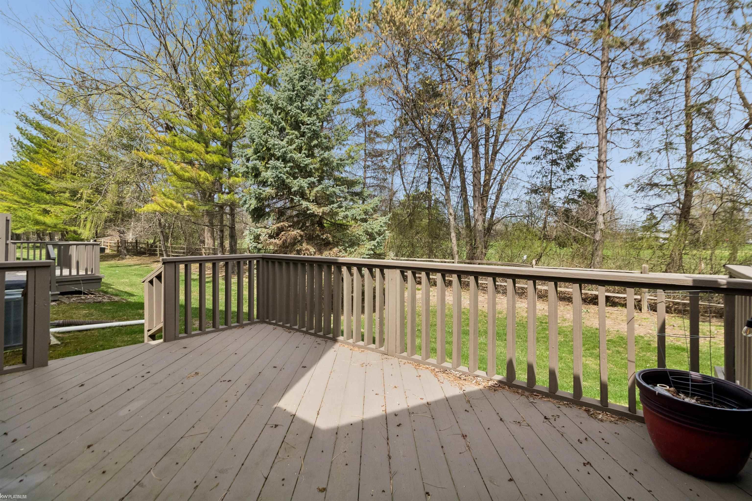 16231 Pine Ridge Drive North Fraser, MI 48026 - Photo 9 of 34