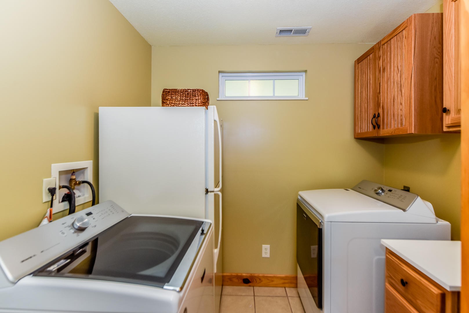 4575 Sunnyside Road Philadelphia, TN 37846 - Photo 20 of 33 a utility room with a sink a washer and dryer