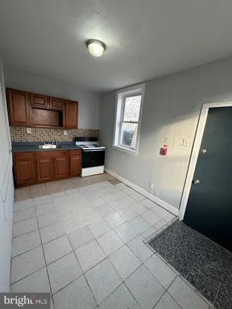 $795 | 5900 Pine Street, Philadelphia, PA 19143