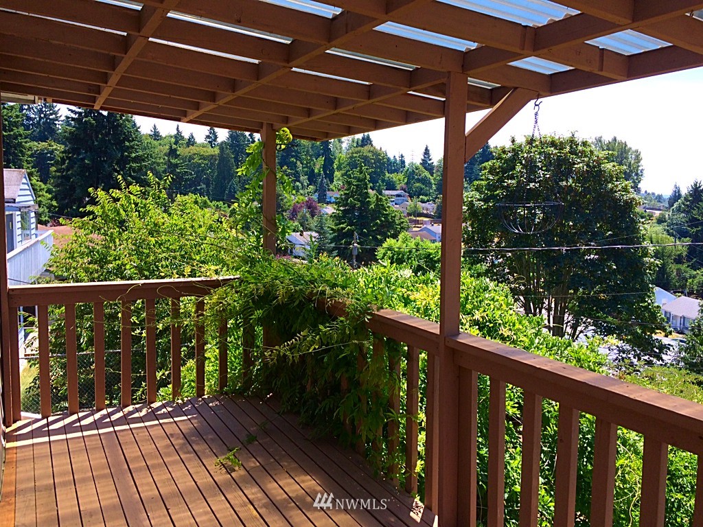 569 Bronson Place Northeast Renton, WA 98056 - Photo 5 of 20
