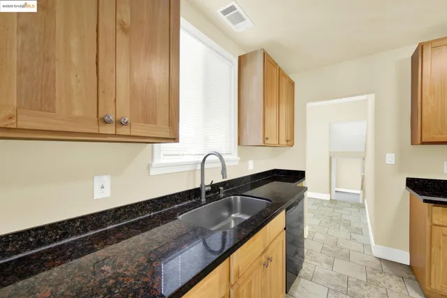 $610,000 | 640 11th Street, Richmond, CA 94801