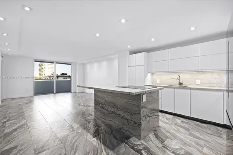 $550,000 | 1658 Bay Road, Unit 504, Miami Beach, FL 33139