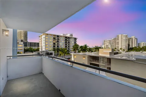 $550,000 | 1658 Bay Road, Unit 504, Miami Beach, FL 33139