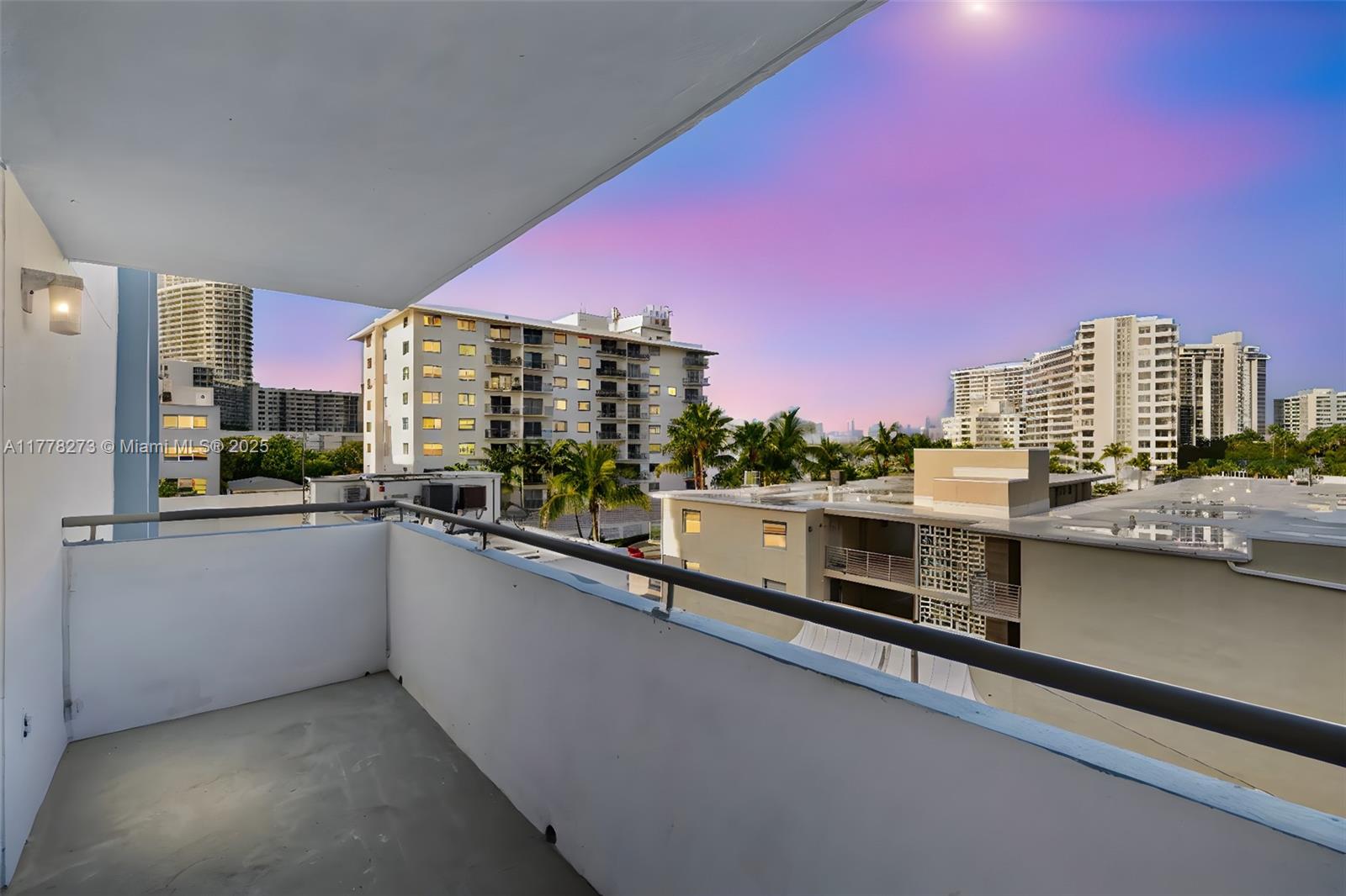 1658 Bay Road, Unit 504 Miami Beach, FL 33139 - Photo 13 of 18