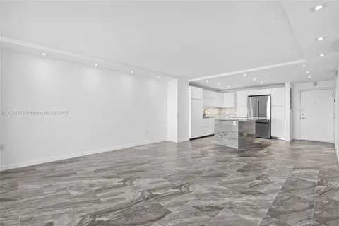 $550,000 | 1658 Bay Road, Unit 504, Miami Beach, FL 33139