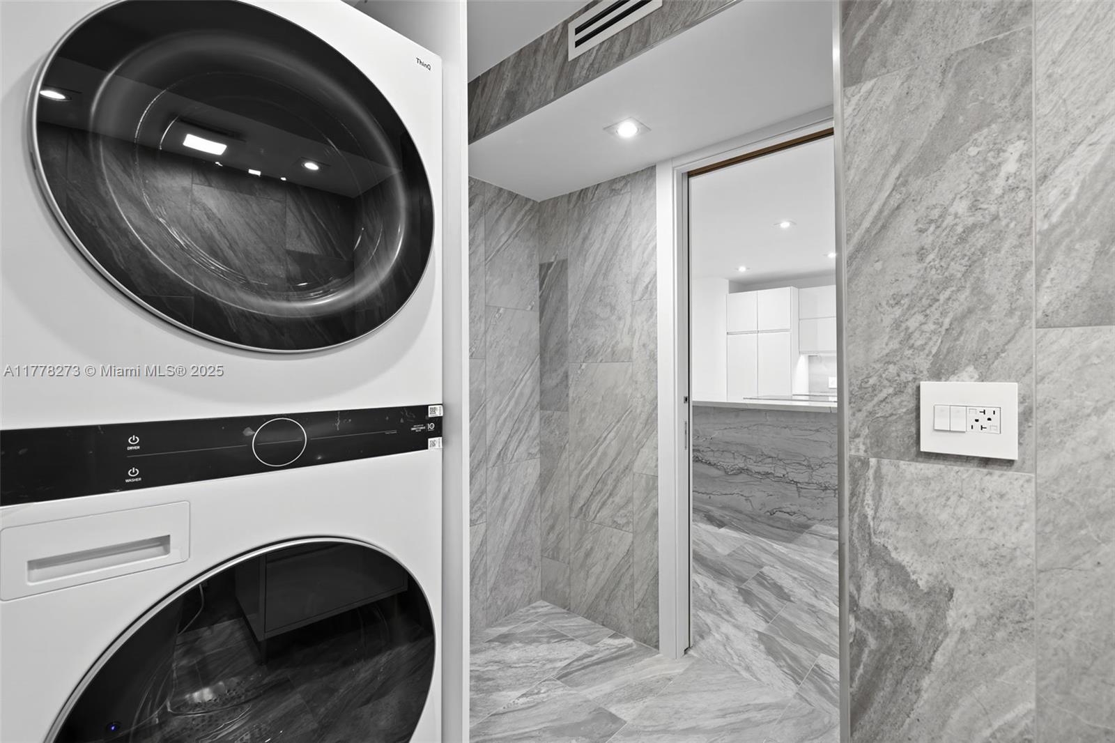 1658 Bay Road, Unit 504 Miami Beach, FL 33139 - Photo 7 of 18