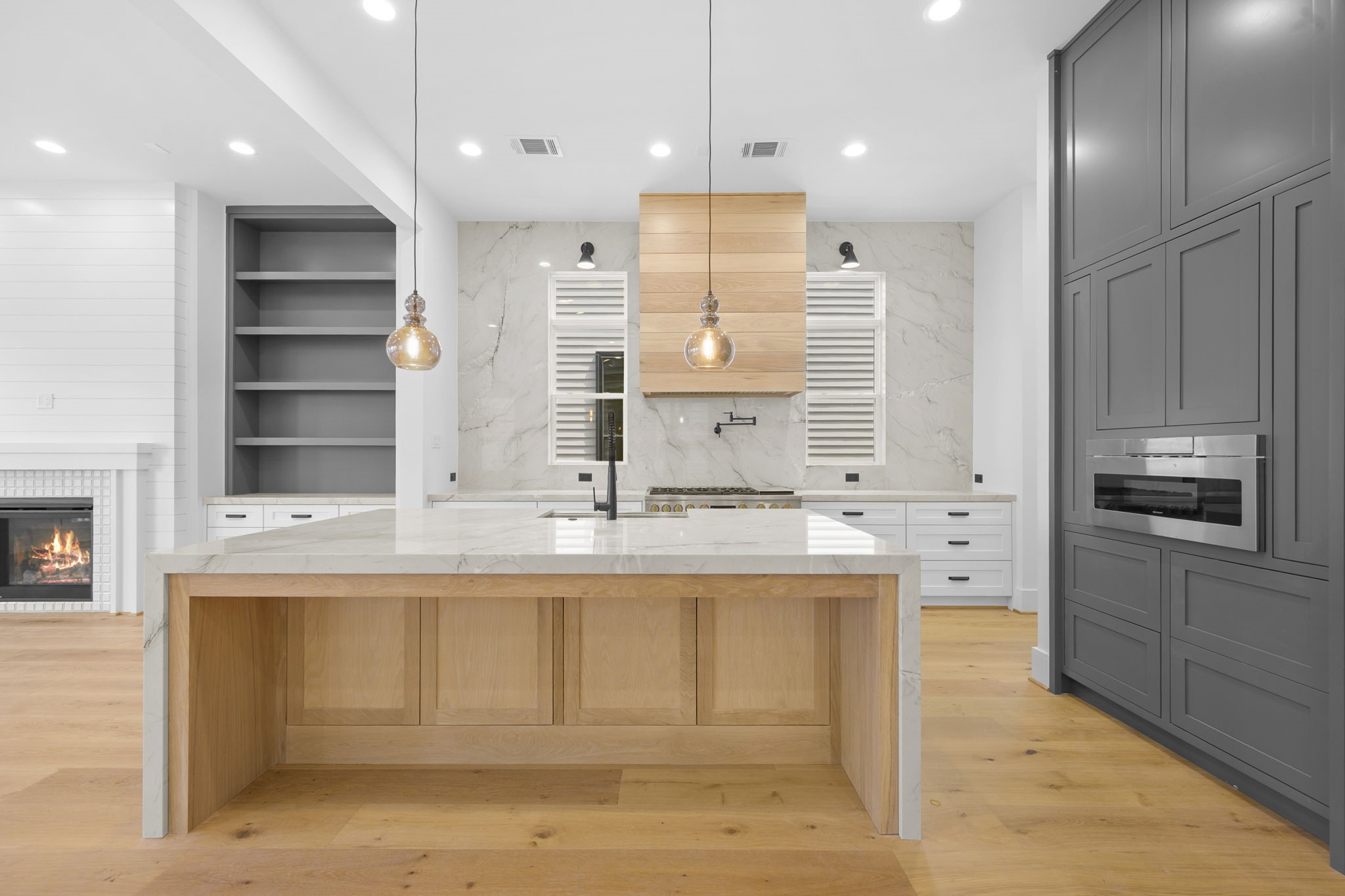 1524 Nicholson Street Houston, TX 77008 - Photo 4 of 34