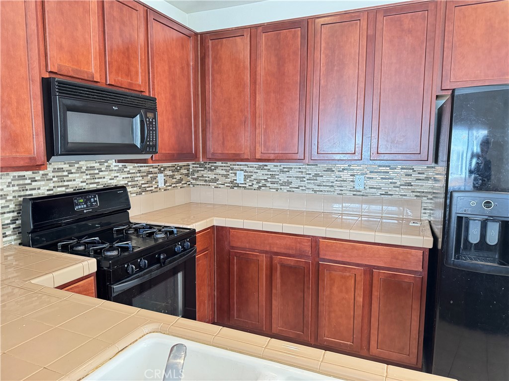 7331 Shelby Place Rancho Cucamonga, CA 91739 - Photo 2 of 7