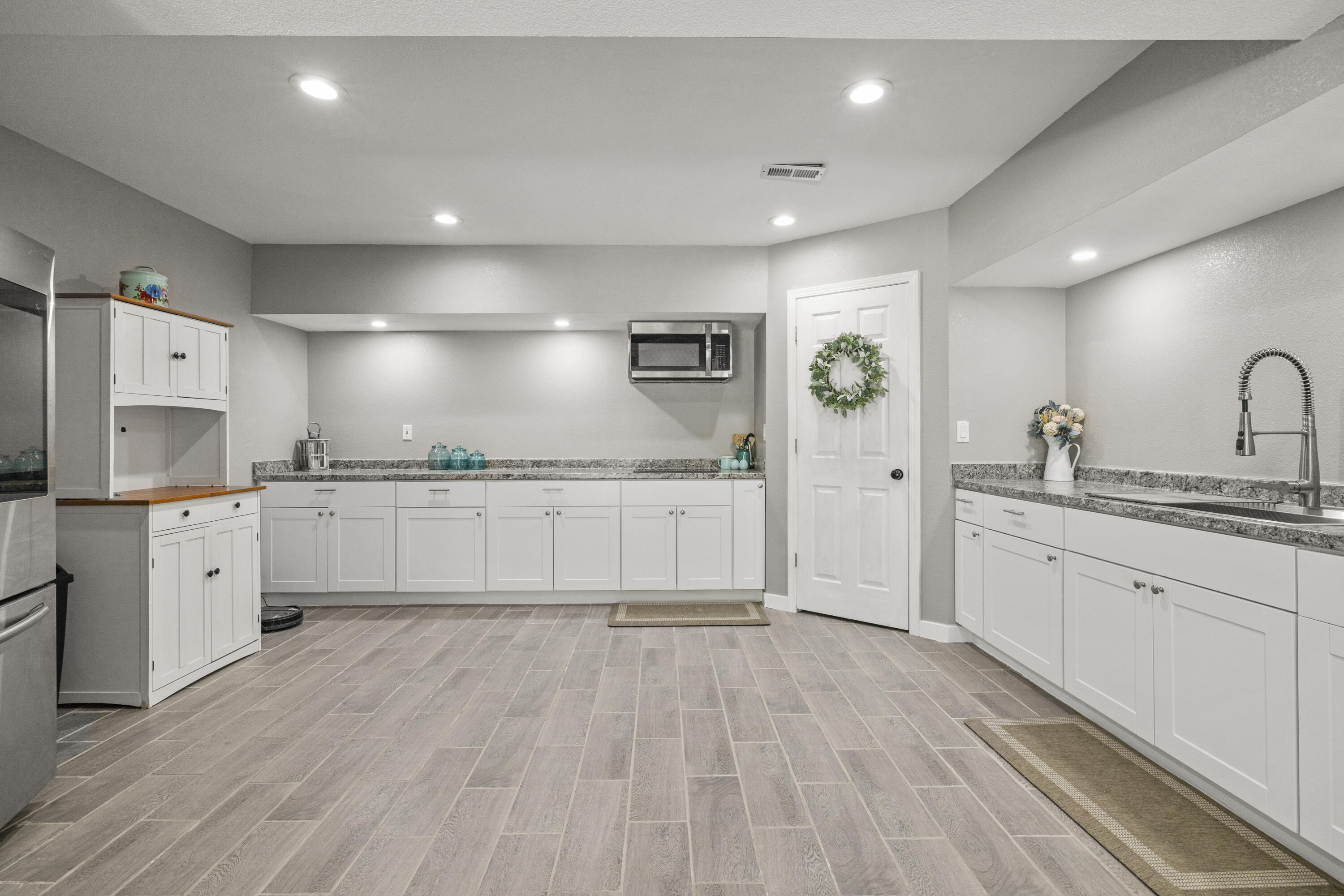 3808 Old Fort Road Klamath Falls, OR 97601 - Photo 62 of 120 lower level kitchen