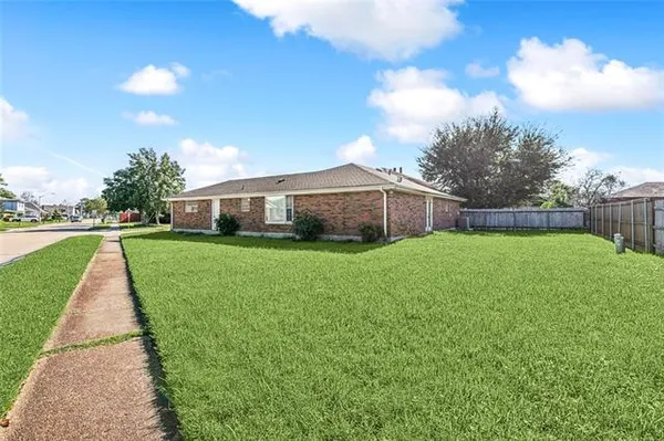 $299,000 | 4241 Beaune Drive, Kenner, LA 70065