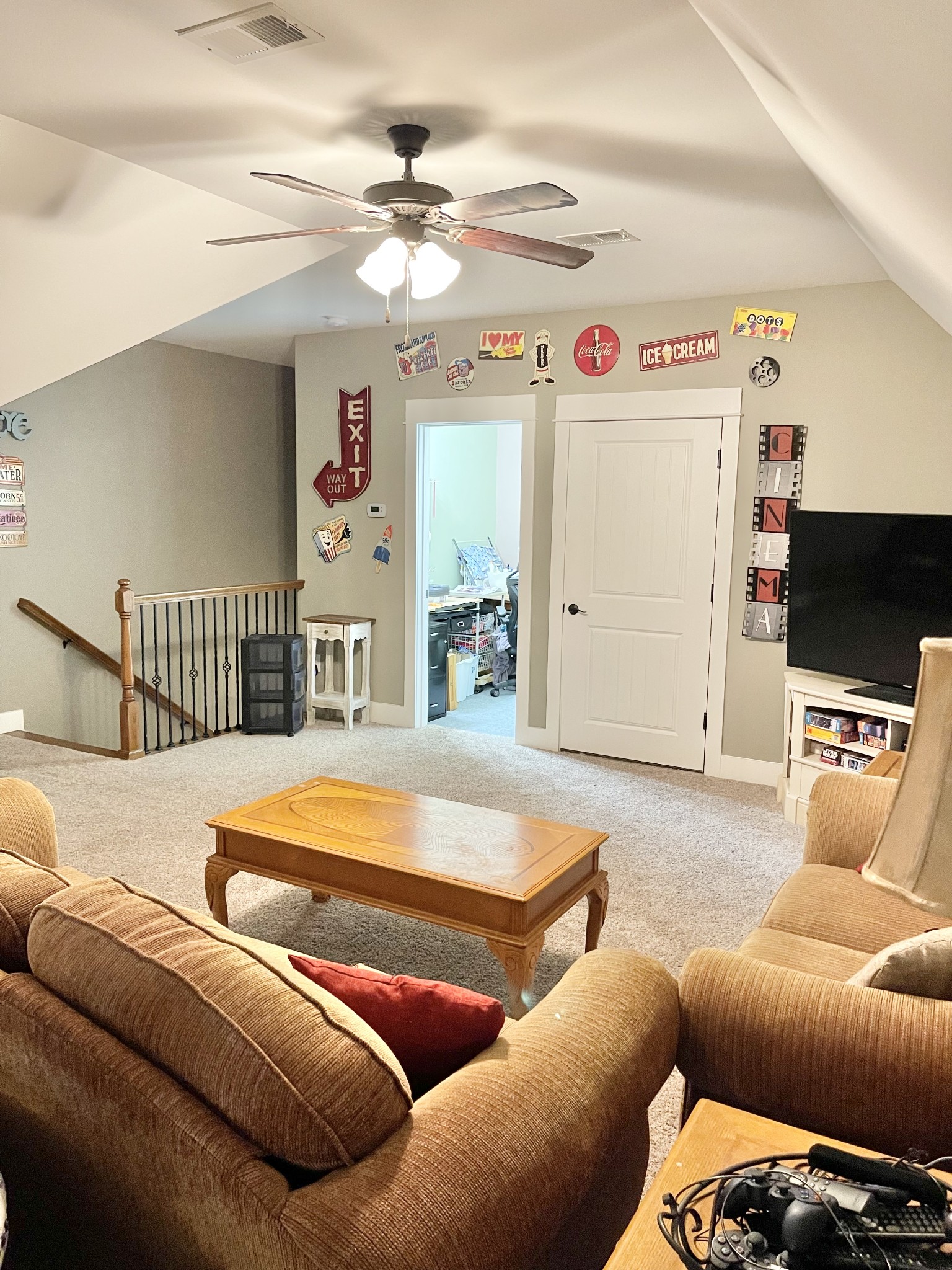 397 Tom Link Road Cottontown, TN 37048 - Photo 44 of 59 a living room with furniture