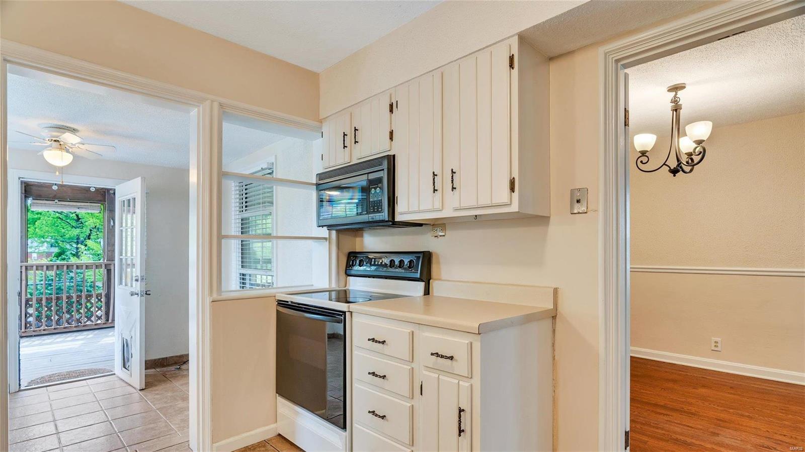 7240 MacKenzie Road St. Louis, MO 63123 - Photo 11 of 29 Gallery Image 11