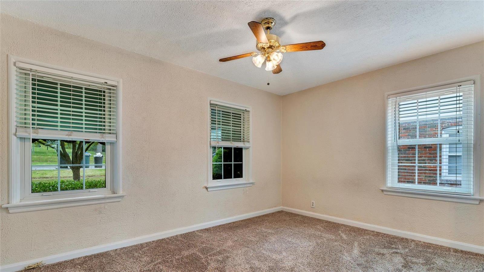 7240 MacKenzie Road St. Louis, MO 63123 - Photo 14 of 29 Gallery Image 14