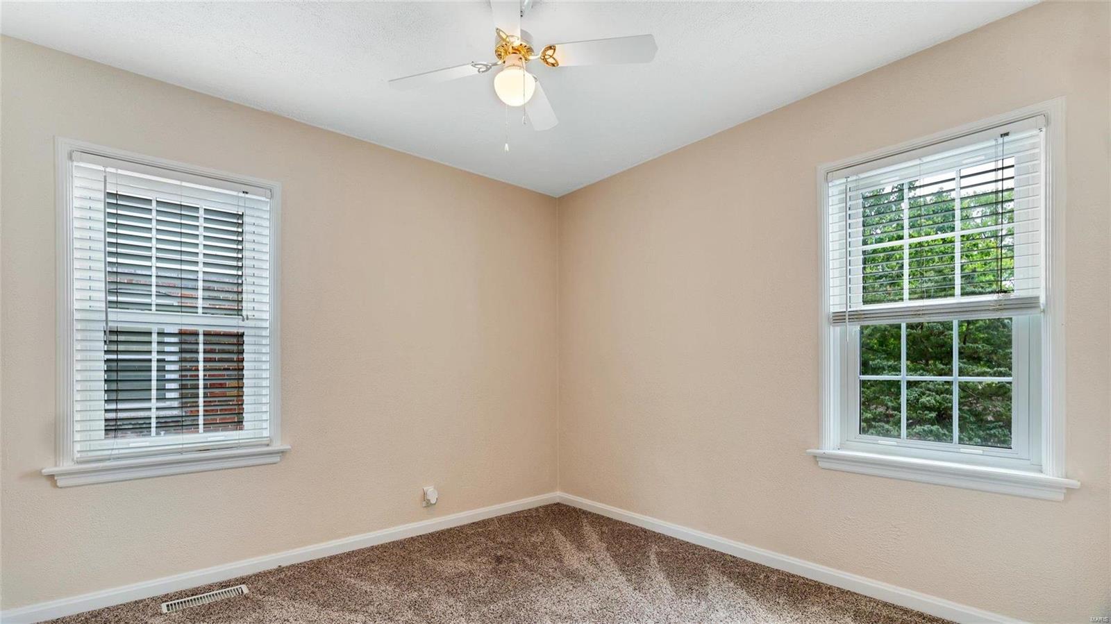 7240 MacKenzie Road St. Louis, MO 63123 - Photo 15 of 29 Gallery Image 15