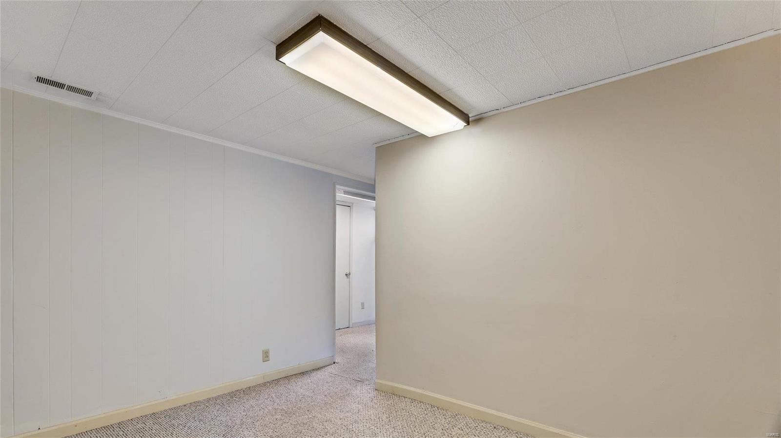 7240 MacKenzie Road St. Louis, MO 63123 - Photo 18 of 29 Gallery Image 18