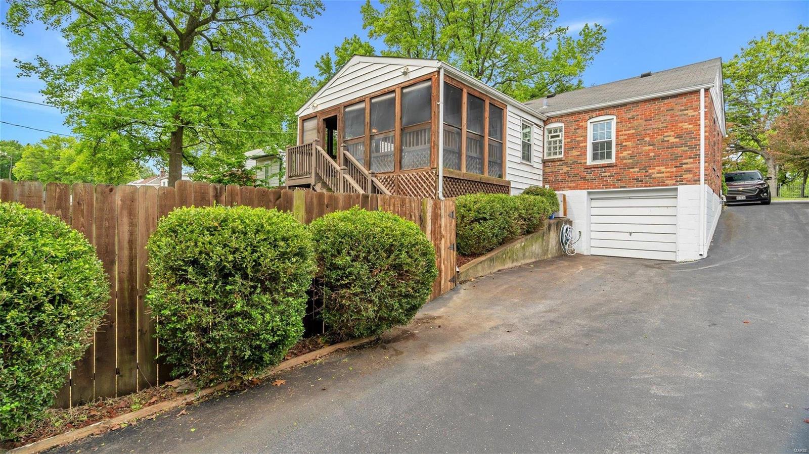 7240 MacKenzie Road St. Louis, MO 63123 - Photo 29 of 29 Gallery Image 29