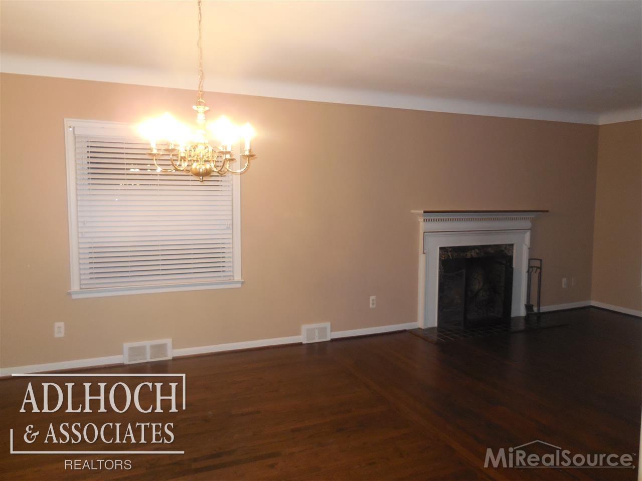744 Harcourt Road Grosse Pointe, MI 48230 - Photo 7 of 23