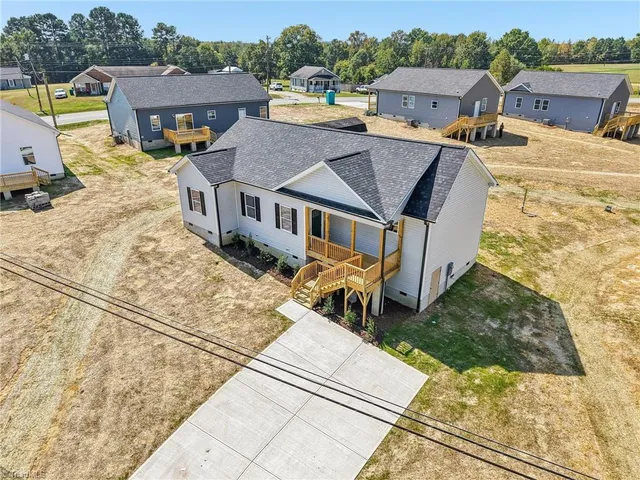 $285,000 | 2022 Nc Highway, Burlington, NC 27217