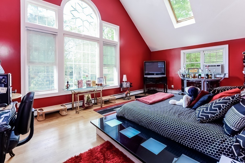 11 Fox Run Road Bourne, MA 02562 - Photo 12 of 23 Gallery Image 12