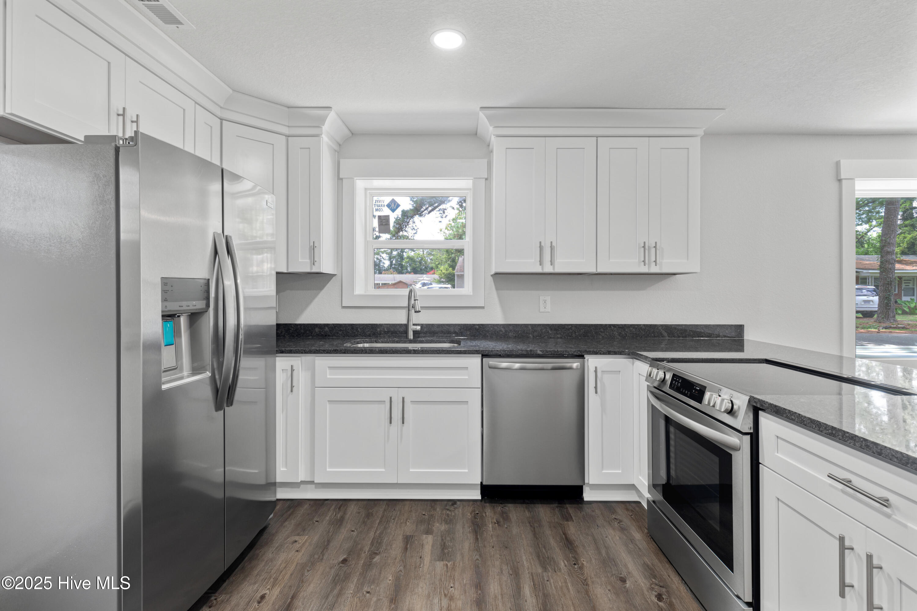 147 Richard Shaw Road Moyock, NC 27958 - Photo 25 of 27 011_0l7a7819_475