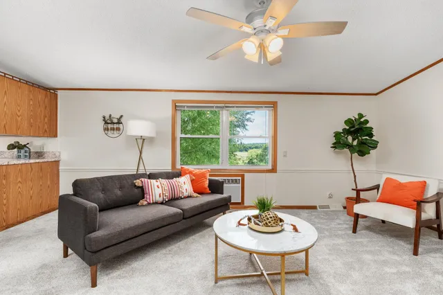 $649,000 | N3884 County Rd T T, Columbus, WI 53925