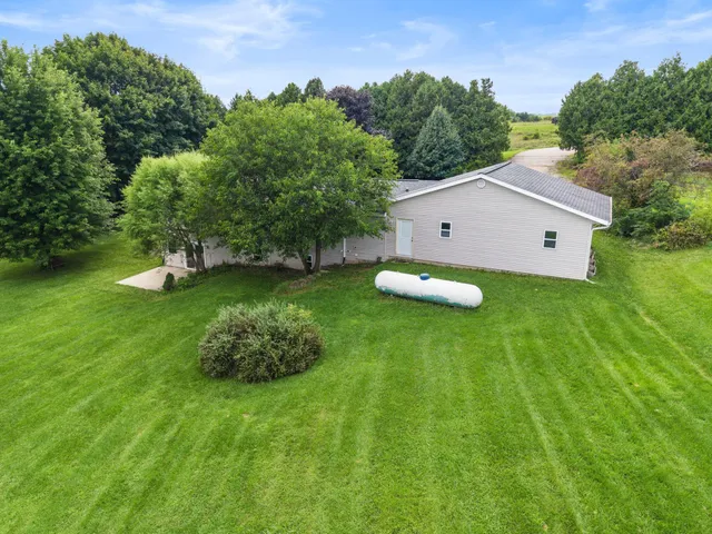 $649,000 | N3884 County Rd T T, Columbus, WI 53925