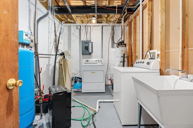 $649,000 | N3884 County Rd T T, Columbus, WI 53925