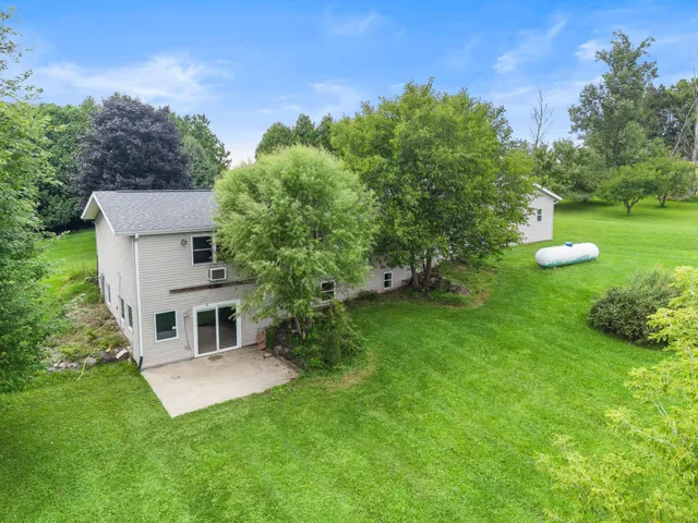 $649,000 | N3884 County Rd T T, Columbus, WI 53925