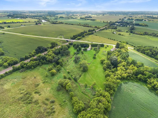 $649,000 | N3884 County Rd T T, Columbus, WI 53925