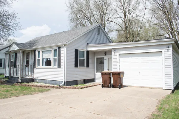 $80,000 | 421 7th Avenue, Erie, IL 61250