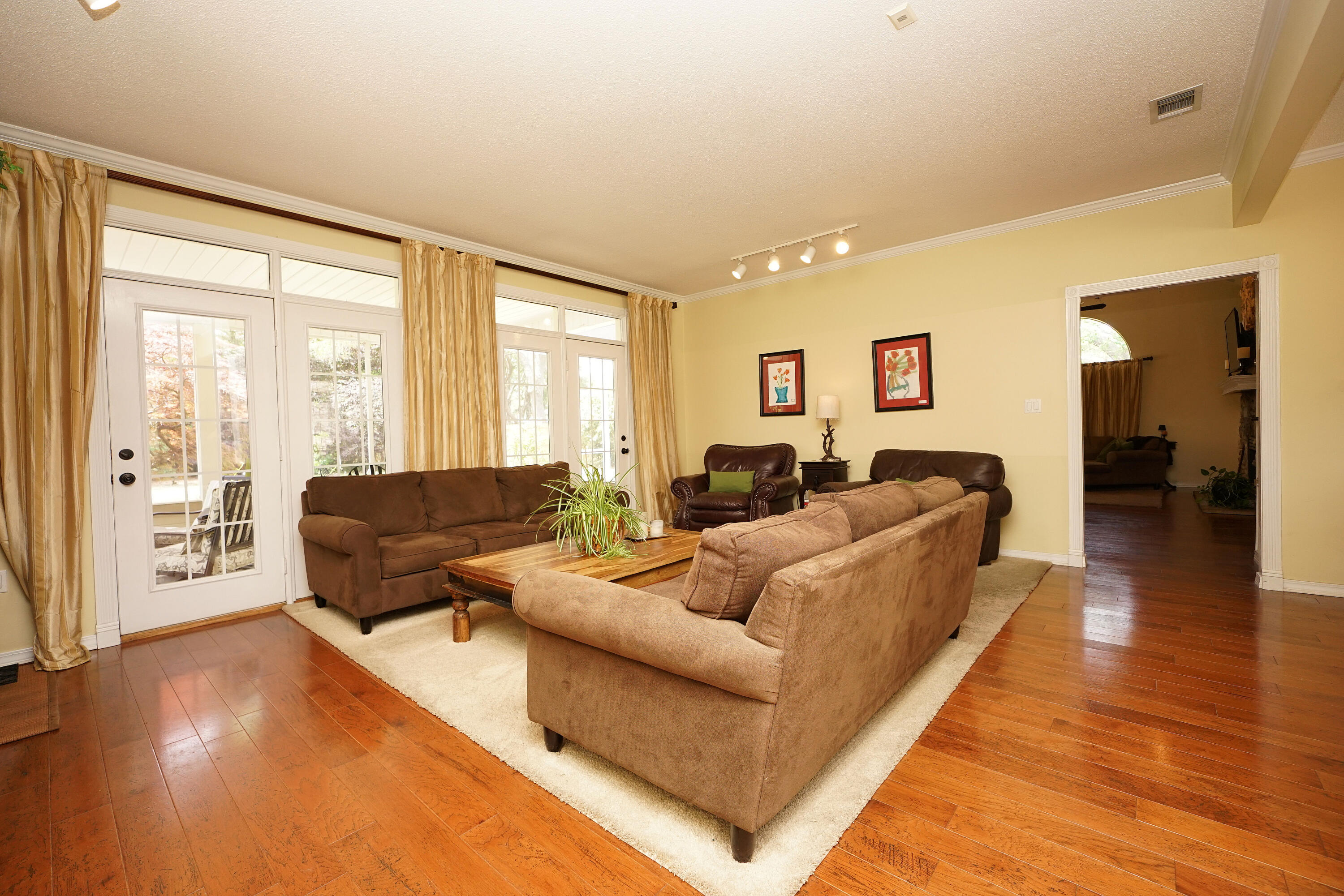 941 Ruckel Drive Niceville, FL 32578 - Photo 16 of 57 a living room with furniture and a large window