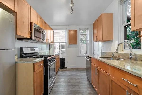 $6,300 | 5 Murdock Terrace, Boston, MA 02135