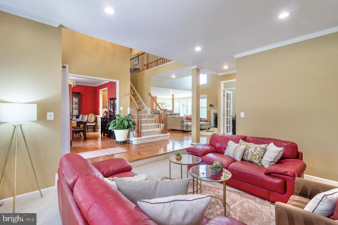 8901 Mountain Ash Drive Springfield, VA 22153 - Photo 29 of 49 Sitting area