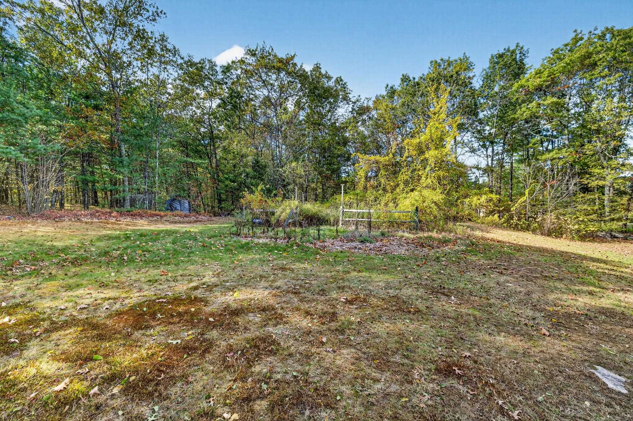 80 Peaslee Road Merrimack, NH 03054 - Photo 54 of 60