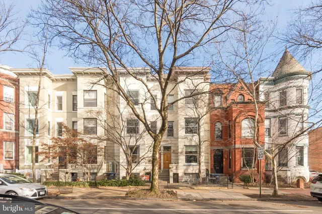 $4,995 | 127 11th Street Northeast, Unit C, Washington, DC 20002