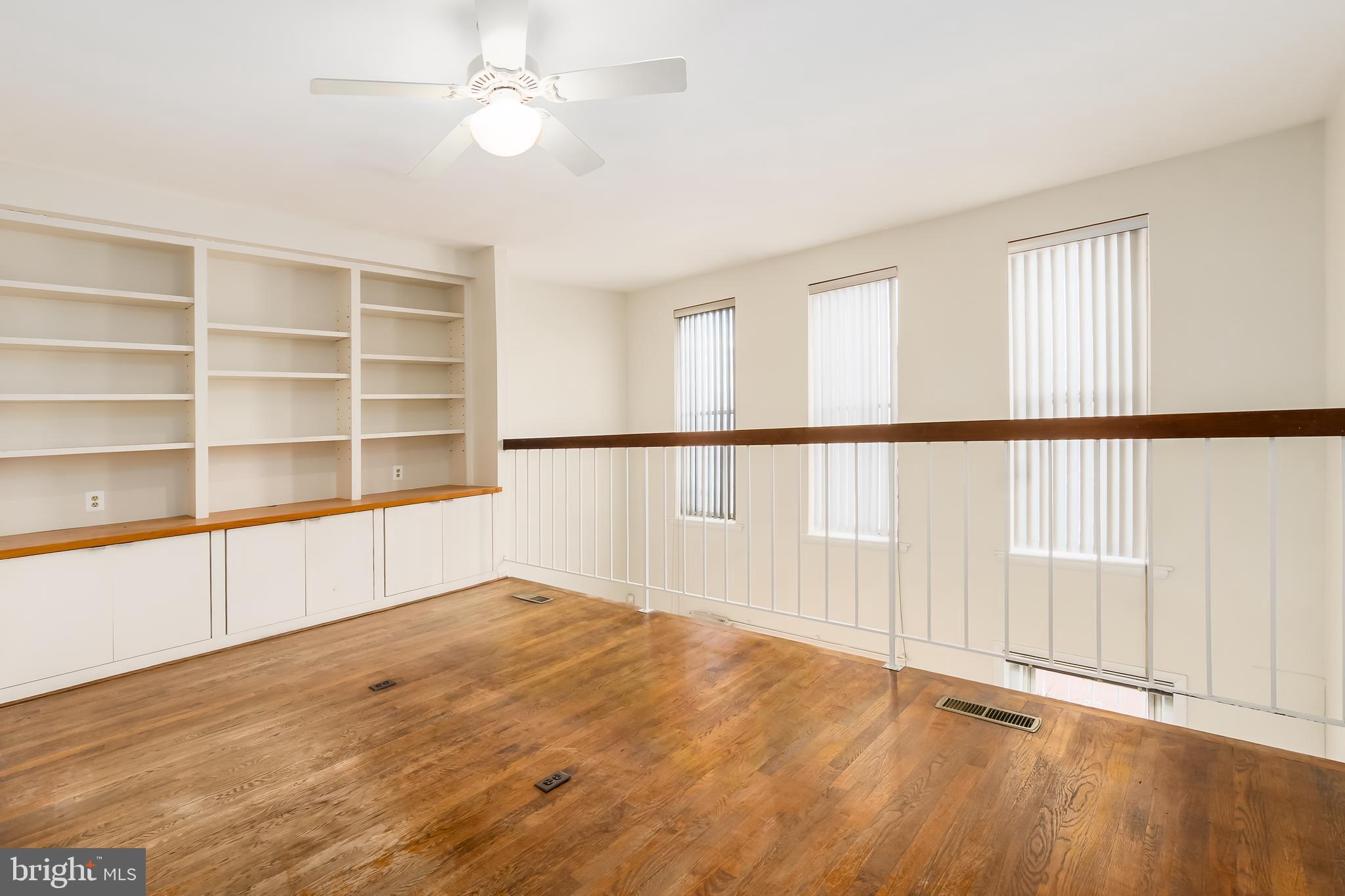 127 11th Street Northeast, Unit C Washington, DC 20002 - Photo 18 of 39 Study