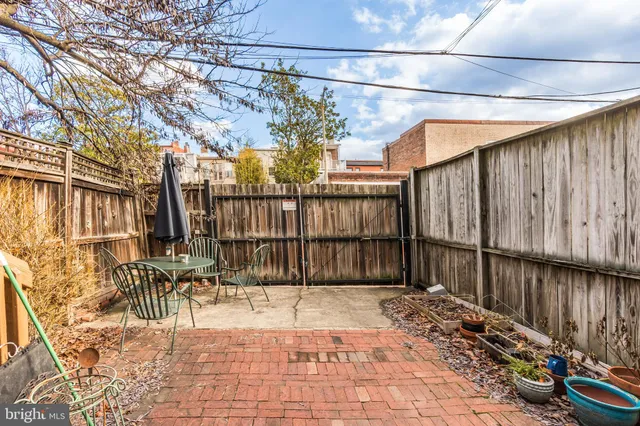 a view of a pathway of a house