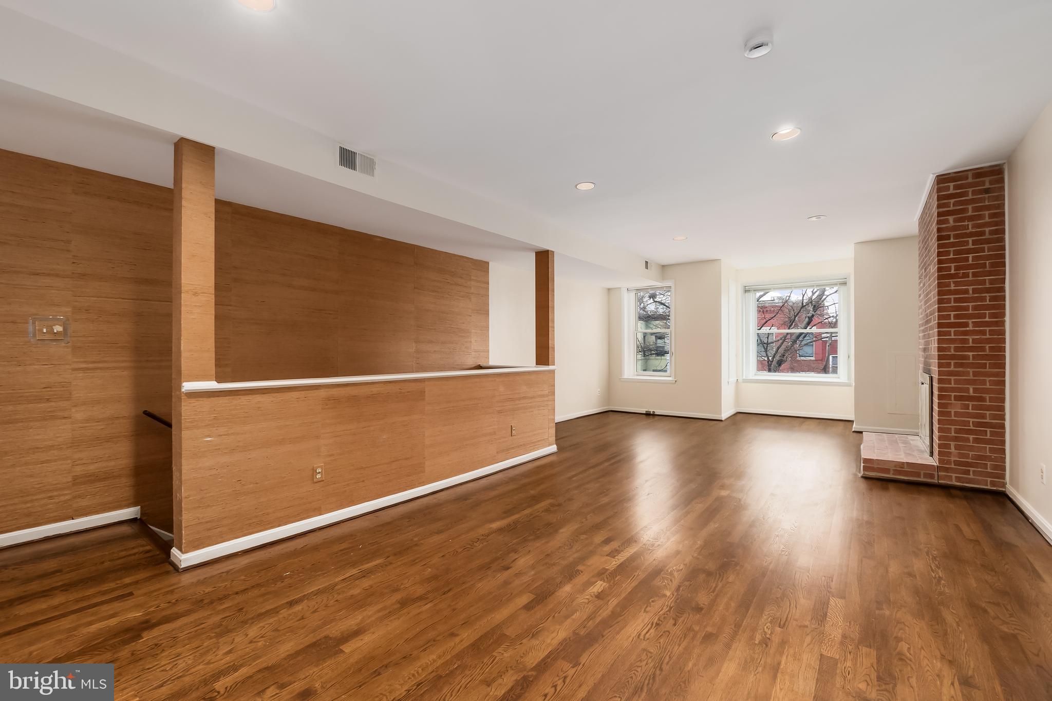 127 11th Street Northeast, Unit C Washington, DC 20002 - Photo 3 of 39 Living Room