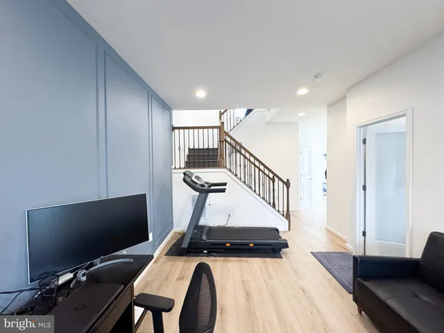 $3,600 | 42462 Dogwood Glen Square, Sterling, VA 20166