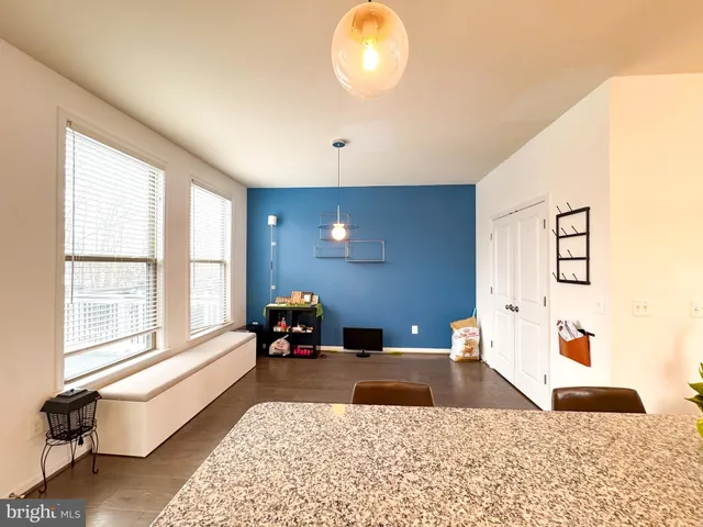 $3,600 | 42462 Dogwood Glen Square, Sterling, VA 20166