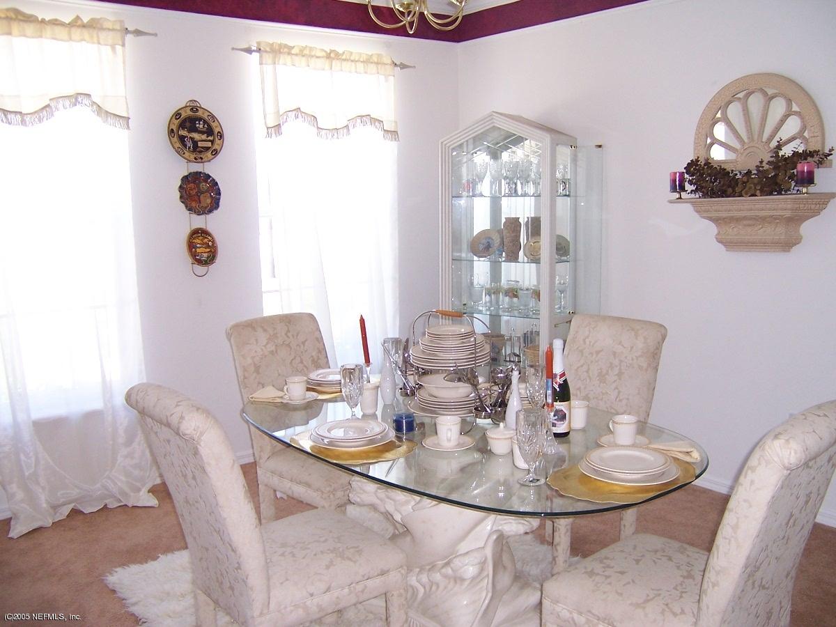 111 Reeding Ridge Drive West Jacksonville, FL 32225 - Photo 3 of 7 Dining room
