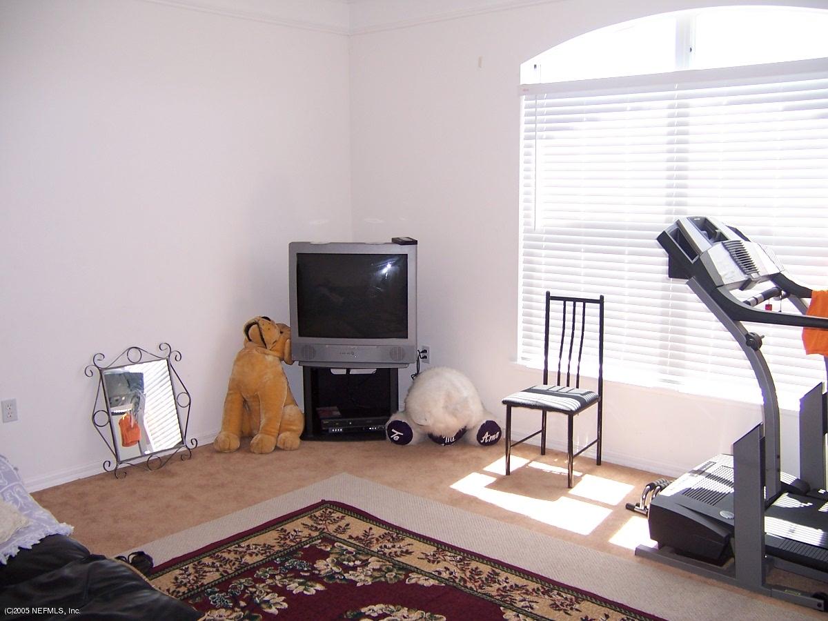 111 Reeding Ridge Drive West Jacksonville, FL 32225 - Photo 4 of 7 Living room